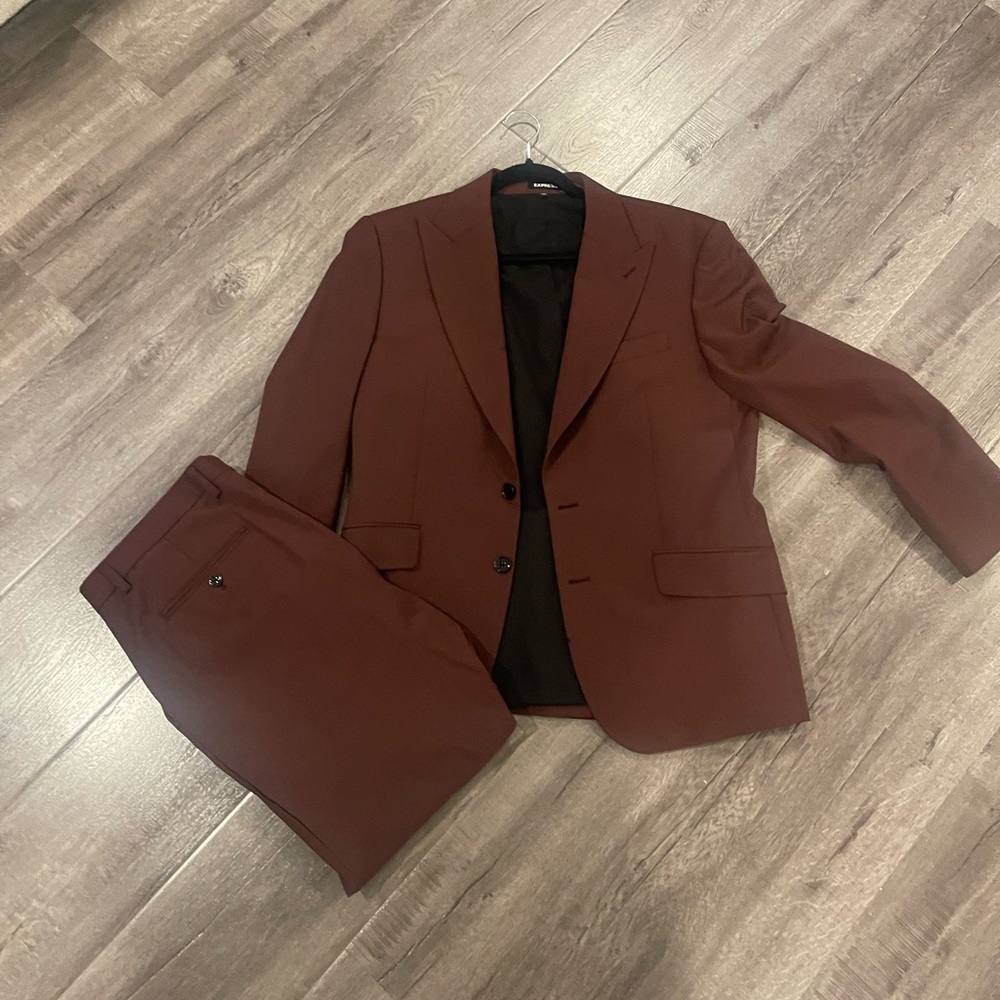 Express Men’s Suit -